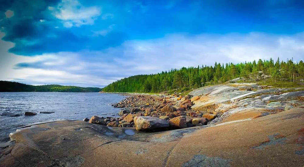 Вид на Белое море у поселка Умба