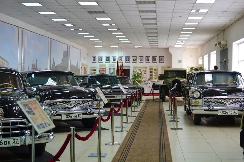 Коллекция советских автомобилей в музее в Иваново