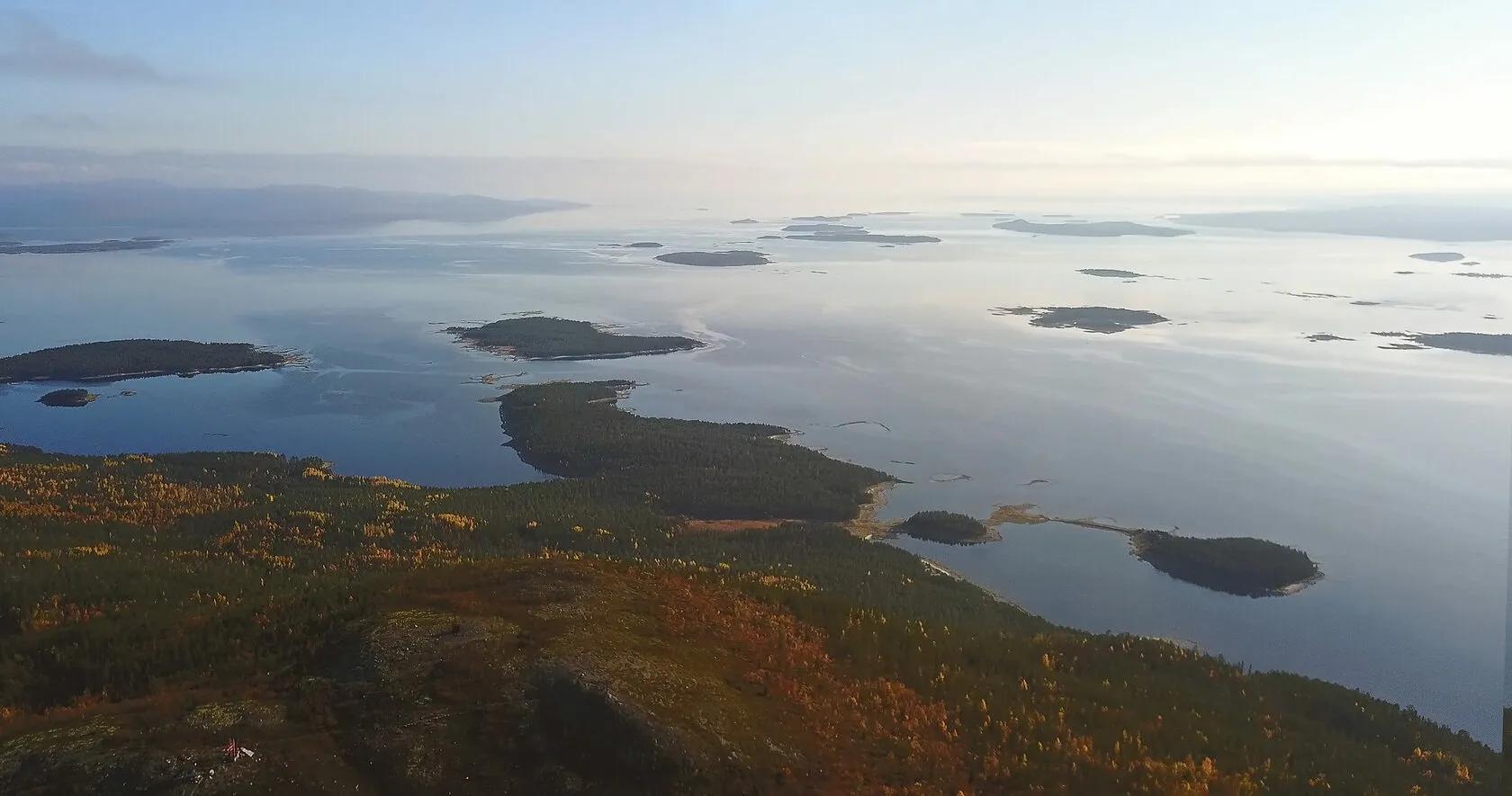 Вид на Кандалакшский залив в Белом море