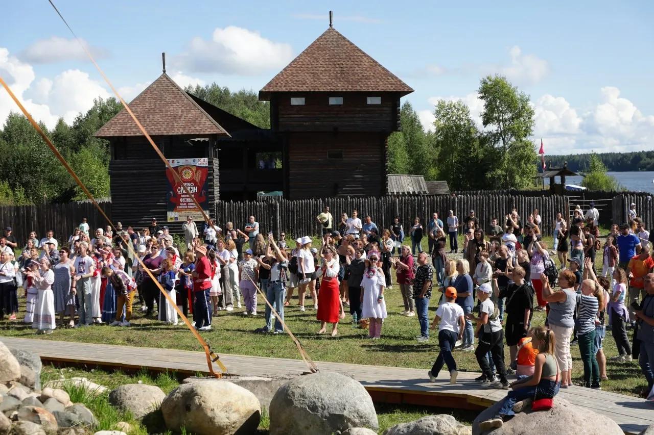 Фото: ВРОО «Историко-патриотический этнографический комплекс «Застава Князей Белозерских»