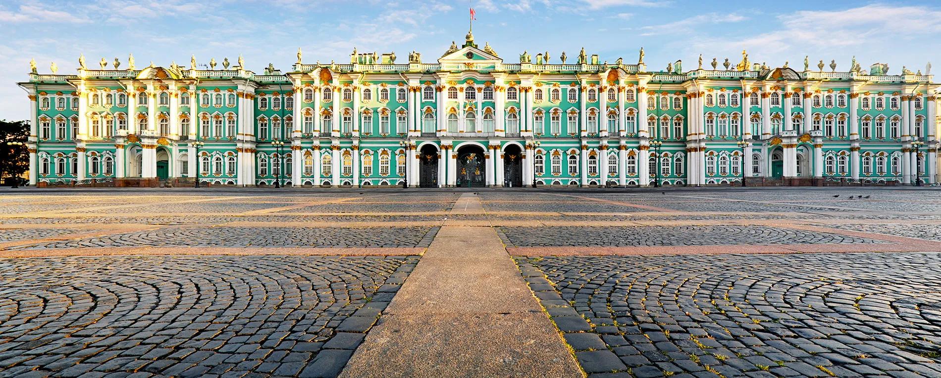 Эрмитаж_shutterstock_1233902137