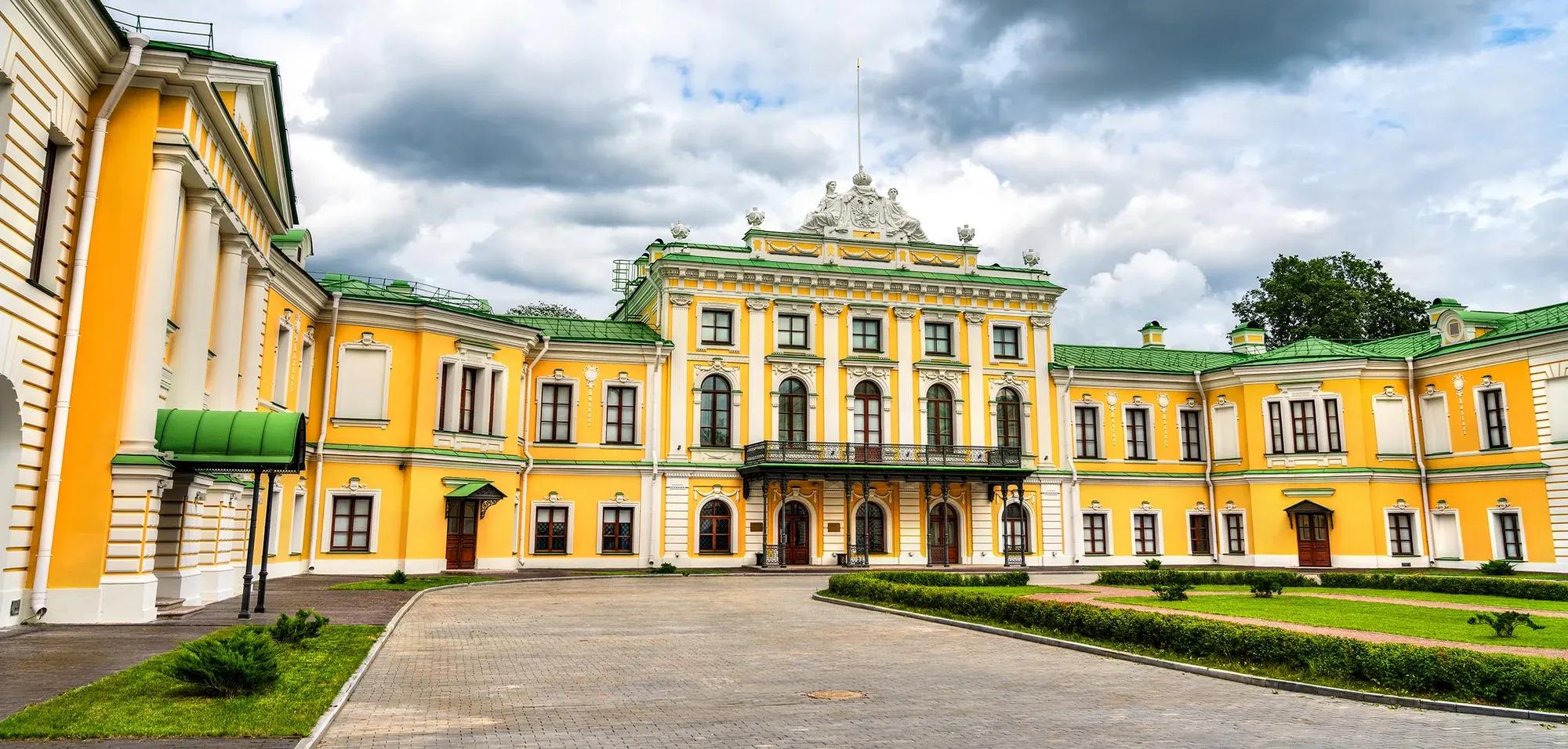 Leonid Andronov shutterstock_1701637105