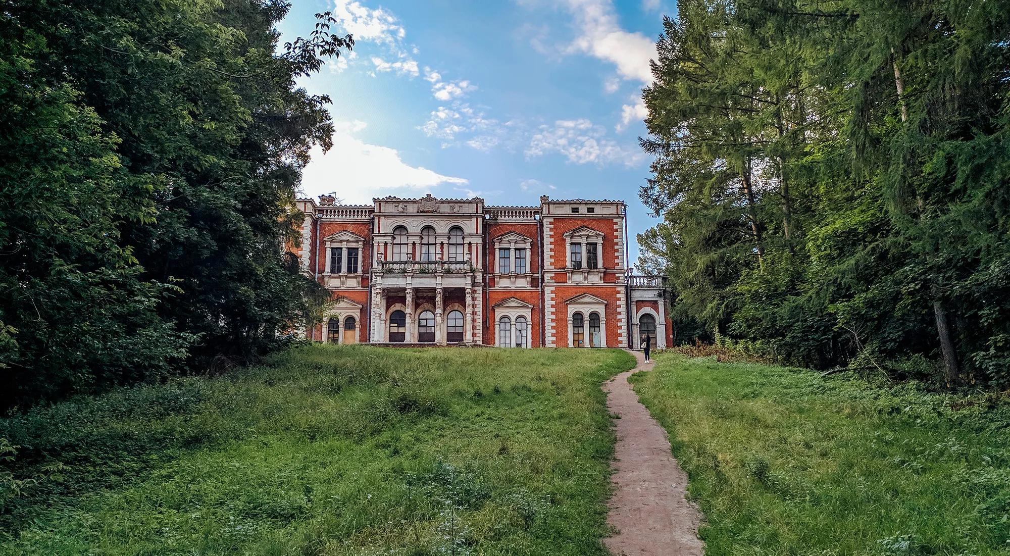 Pavel Kuzmichev shutterstock_1452890156