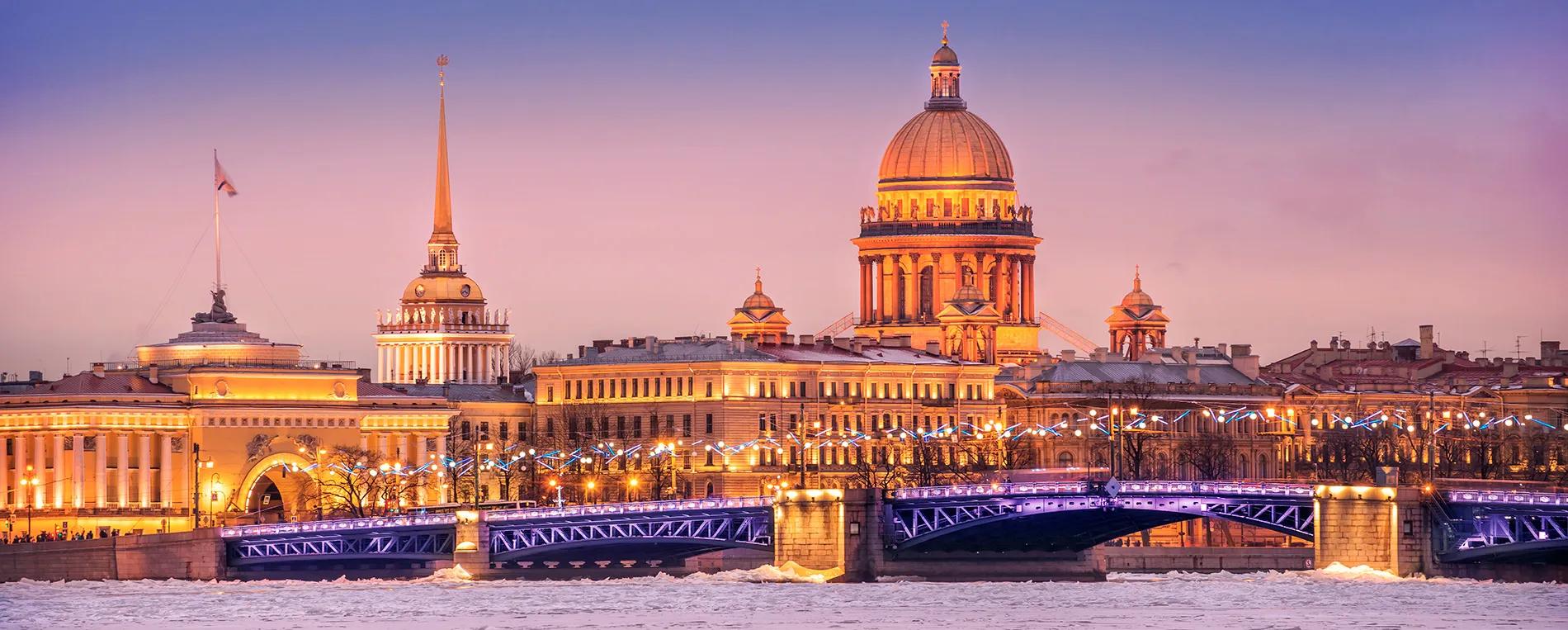 Питер_shutterstock_1903520110