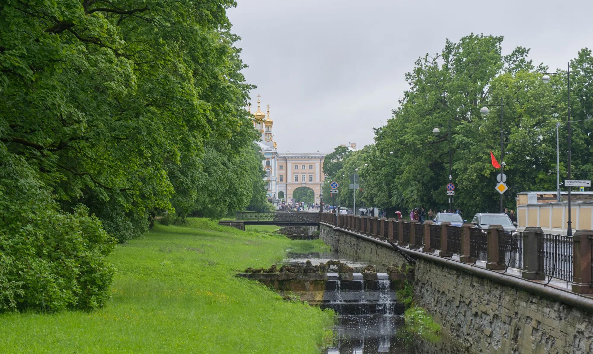Пушкин Царское село Санкт-Петербург shutterstock_2704944333
