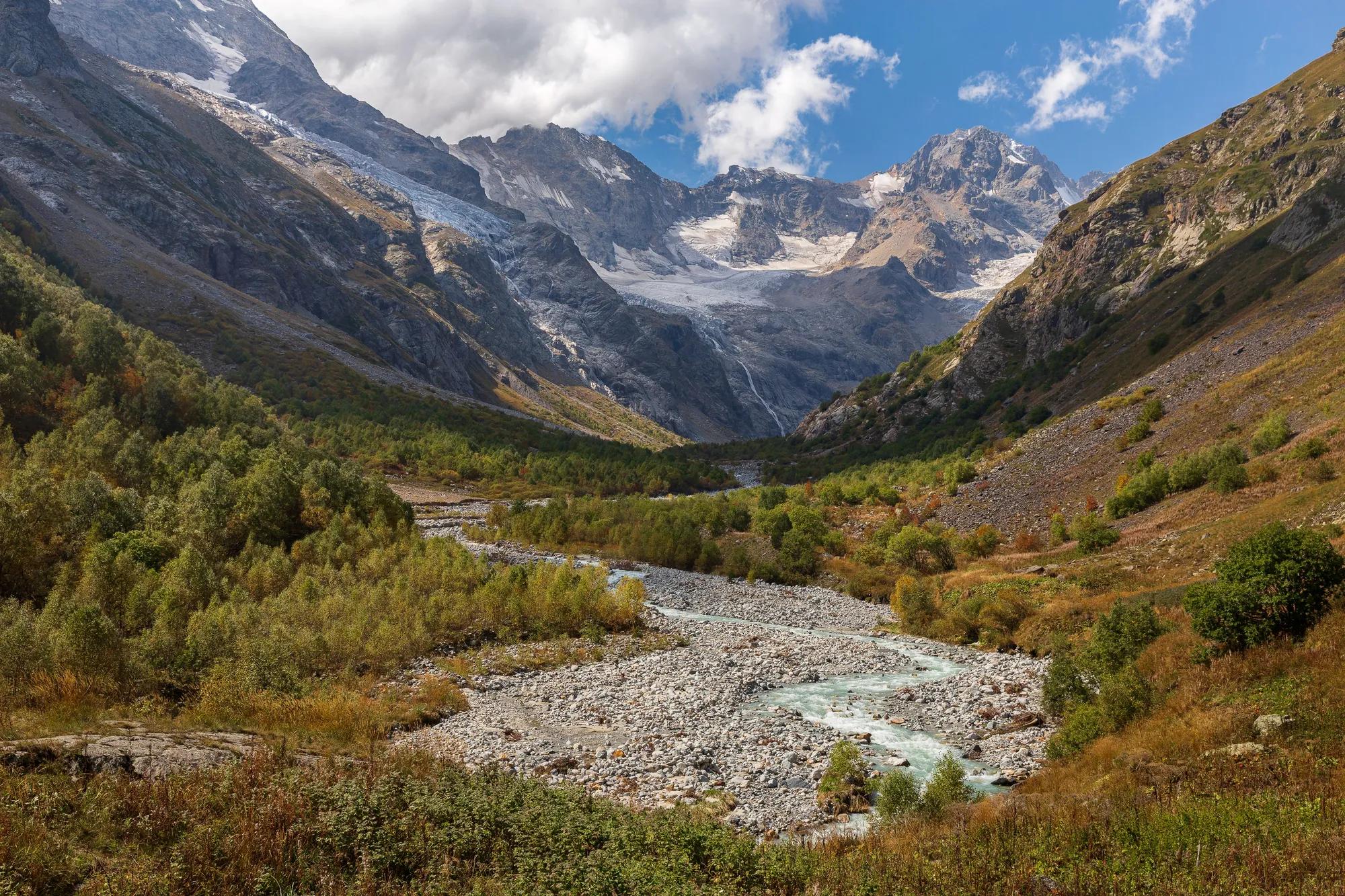 Нацпарк Северная Осетия shutterstock_1912930171