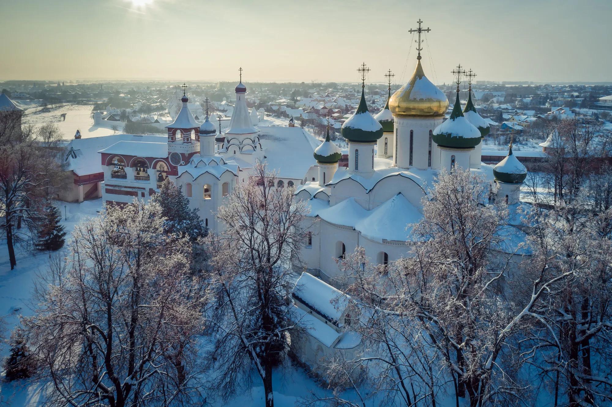 Суздаль shutterstock_1556724074