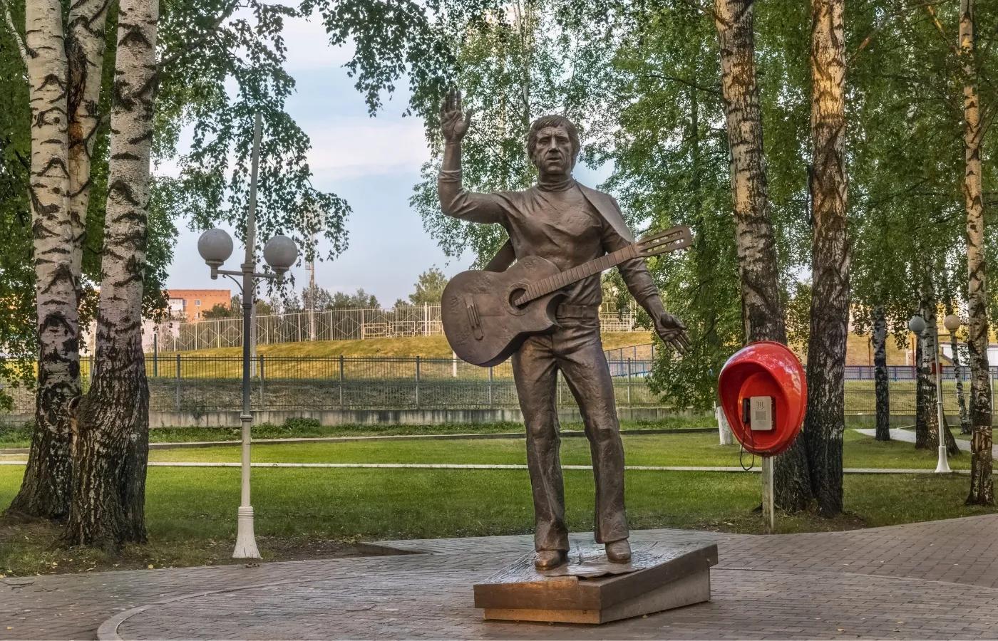 Памятник Владимиру Высоцкому