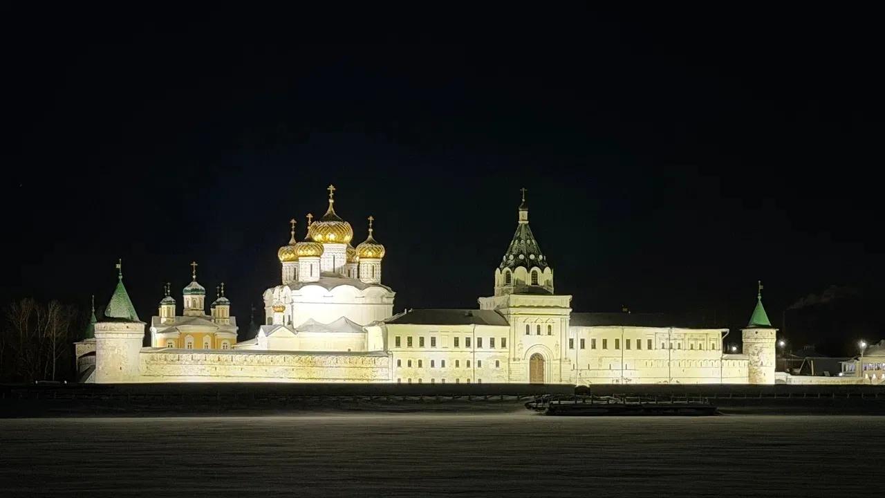 Ипатьевский монастырь в Костроме