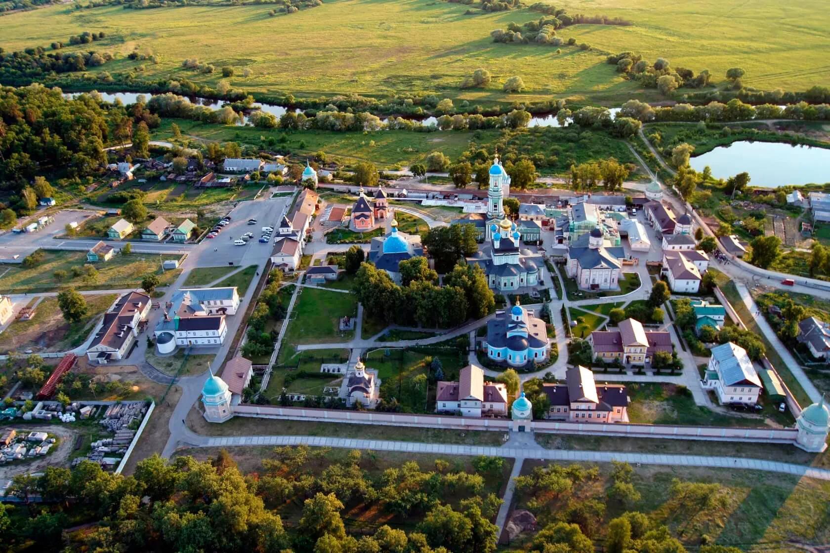 Фото: мужской монастырь Оптина пустынь