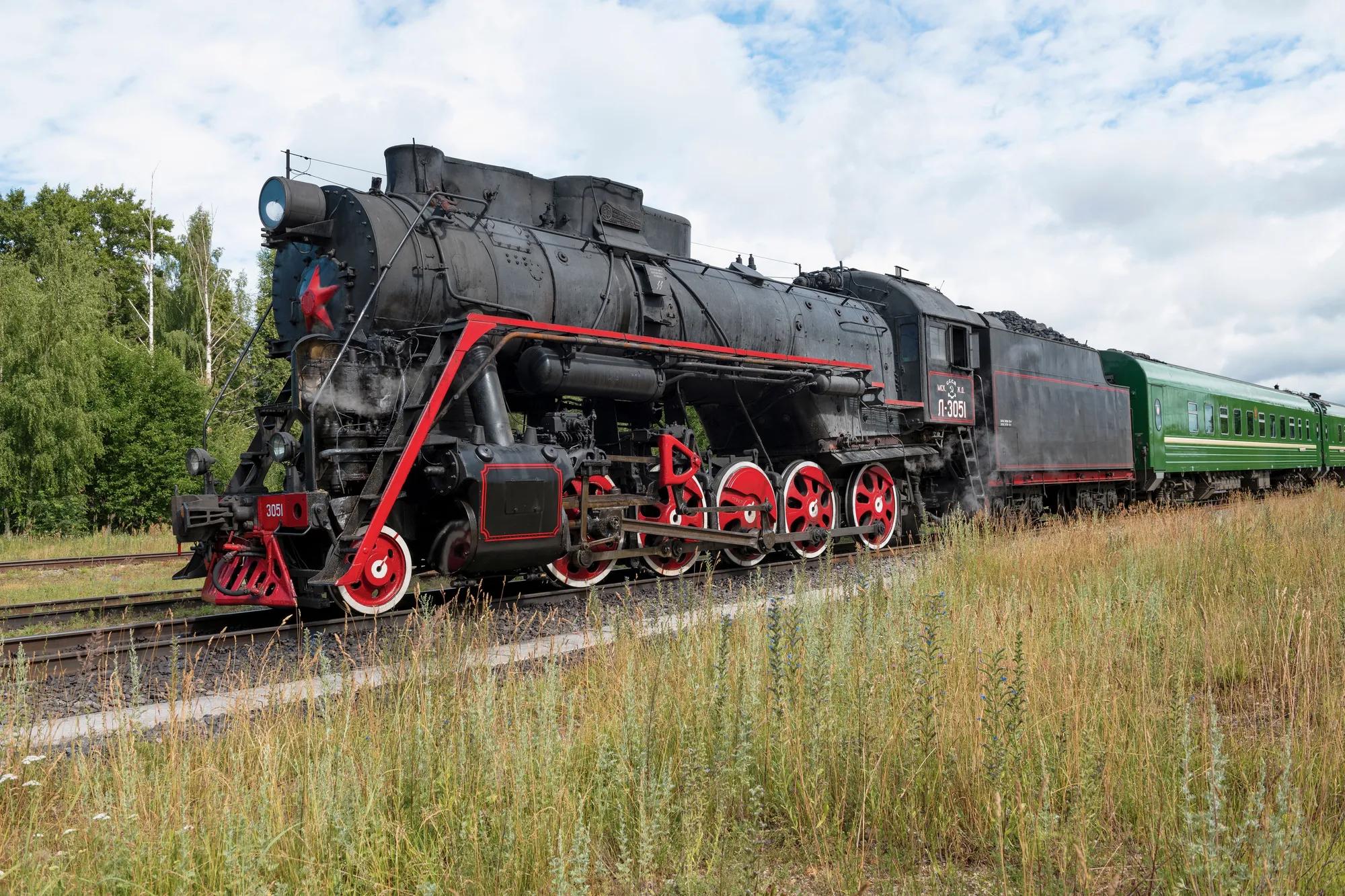 ретропоезд Селигер shutterstock_2261304489