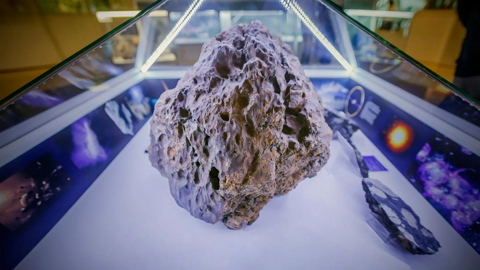 Челябинский метеорит
