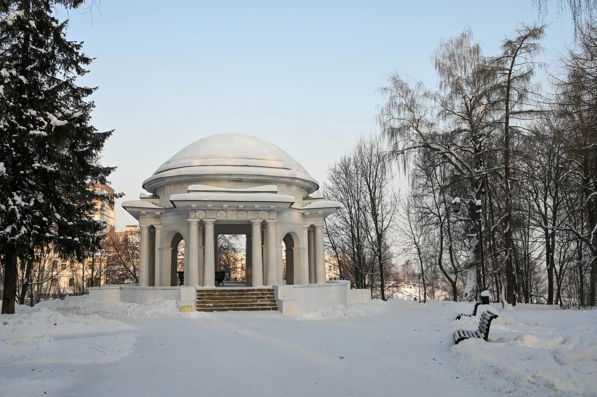 Киров, ротонда