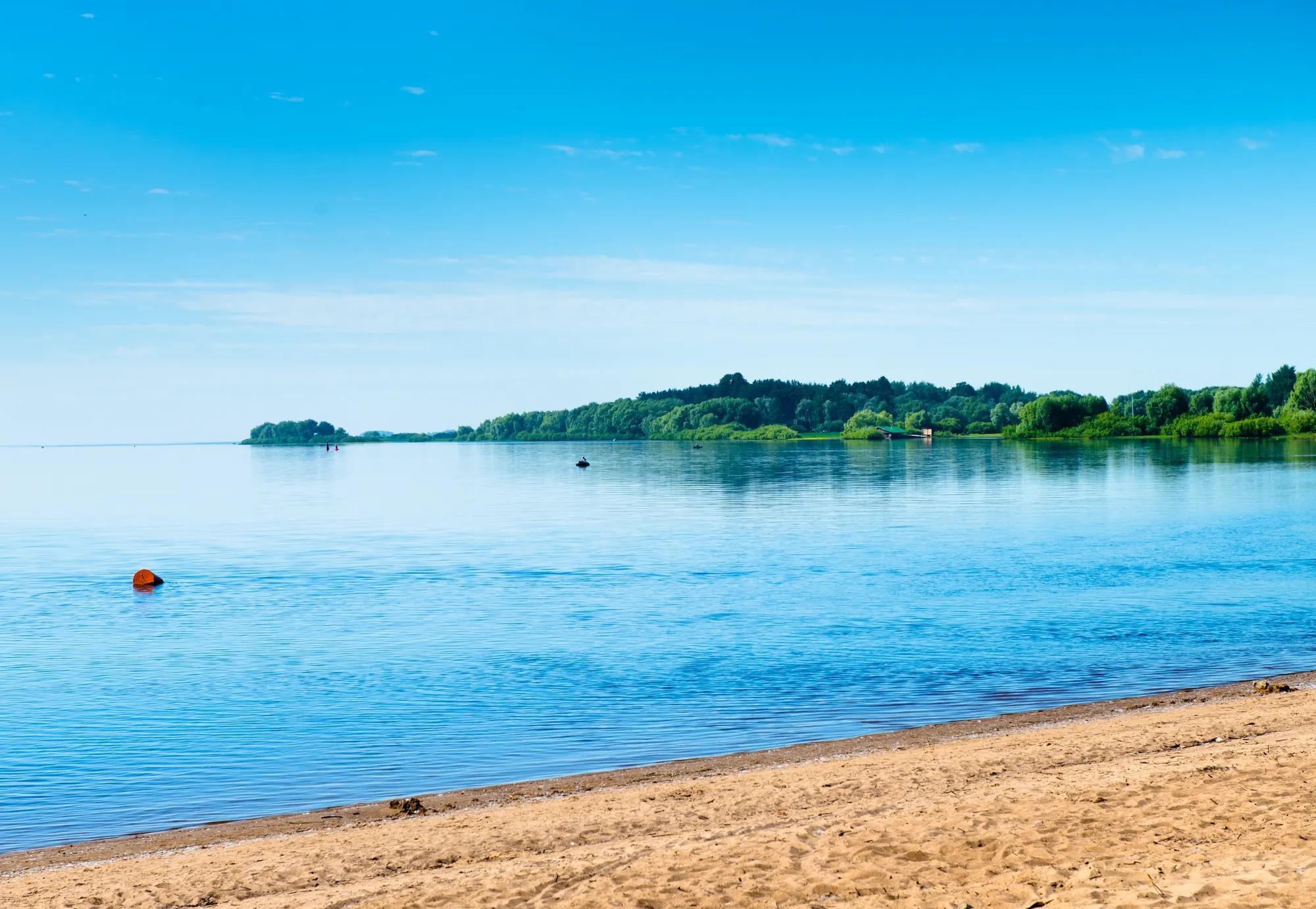 E. O. shutterstock_2235259885