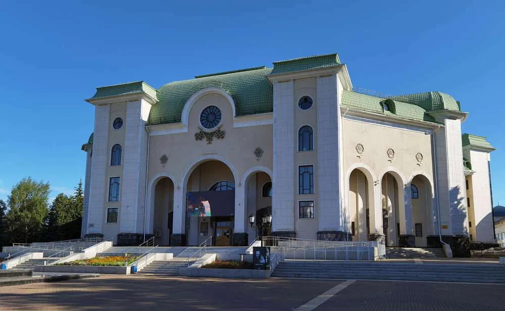 Уфа. Театр