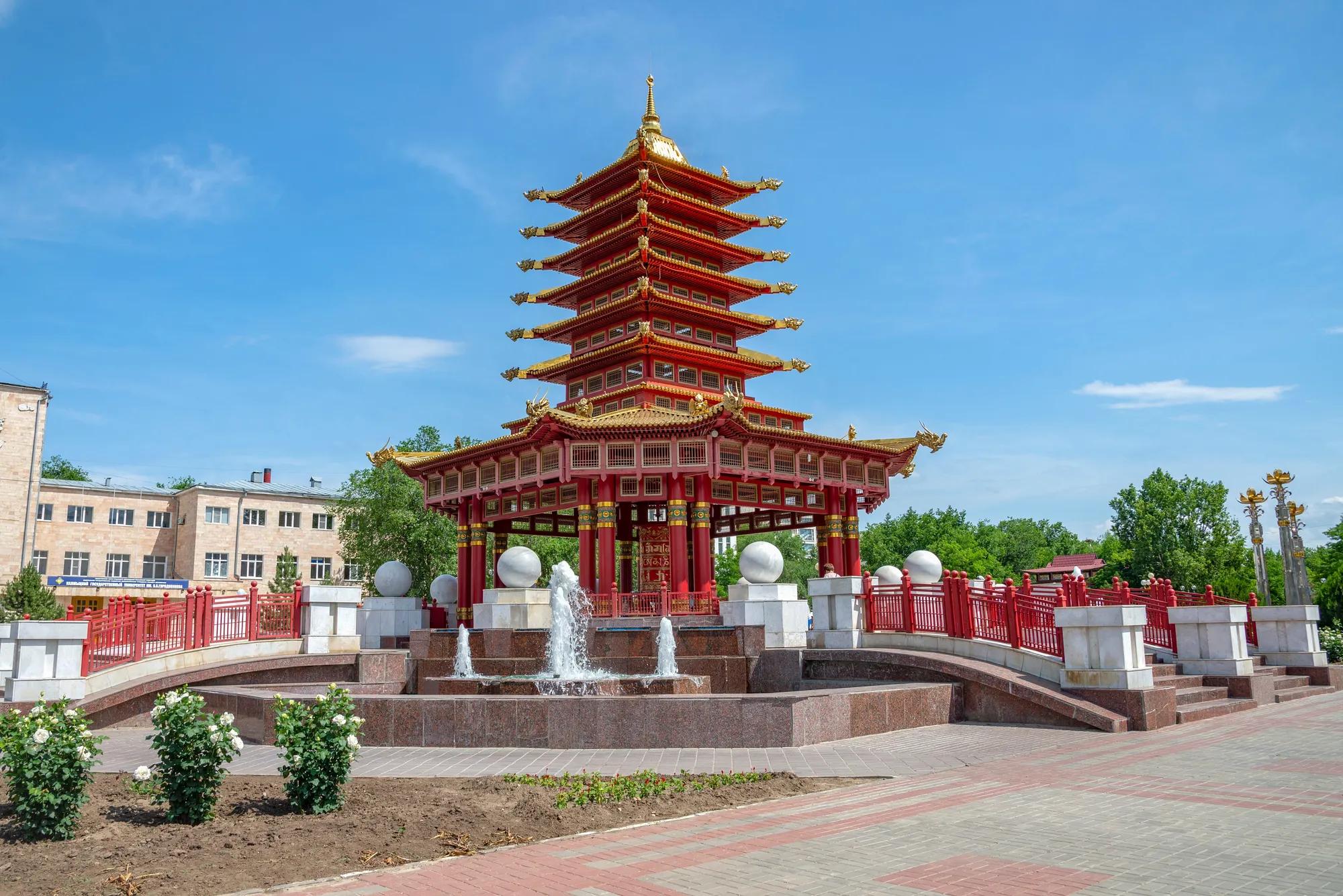 shushonok_shutterstock_2420624051_Калмыкия Элиста