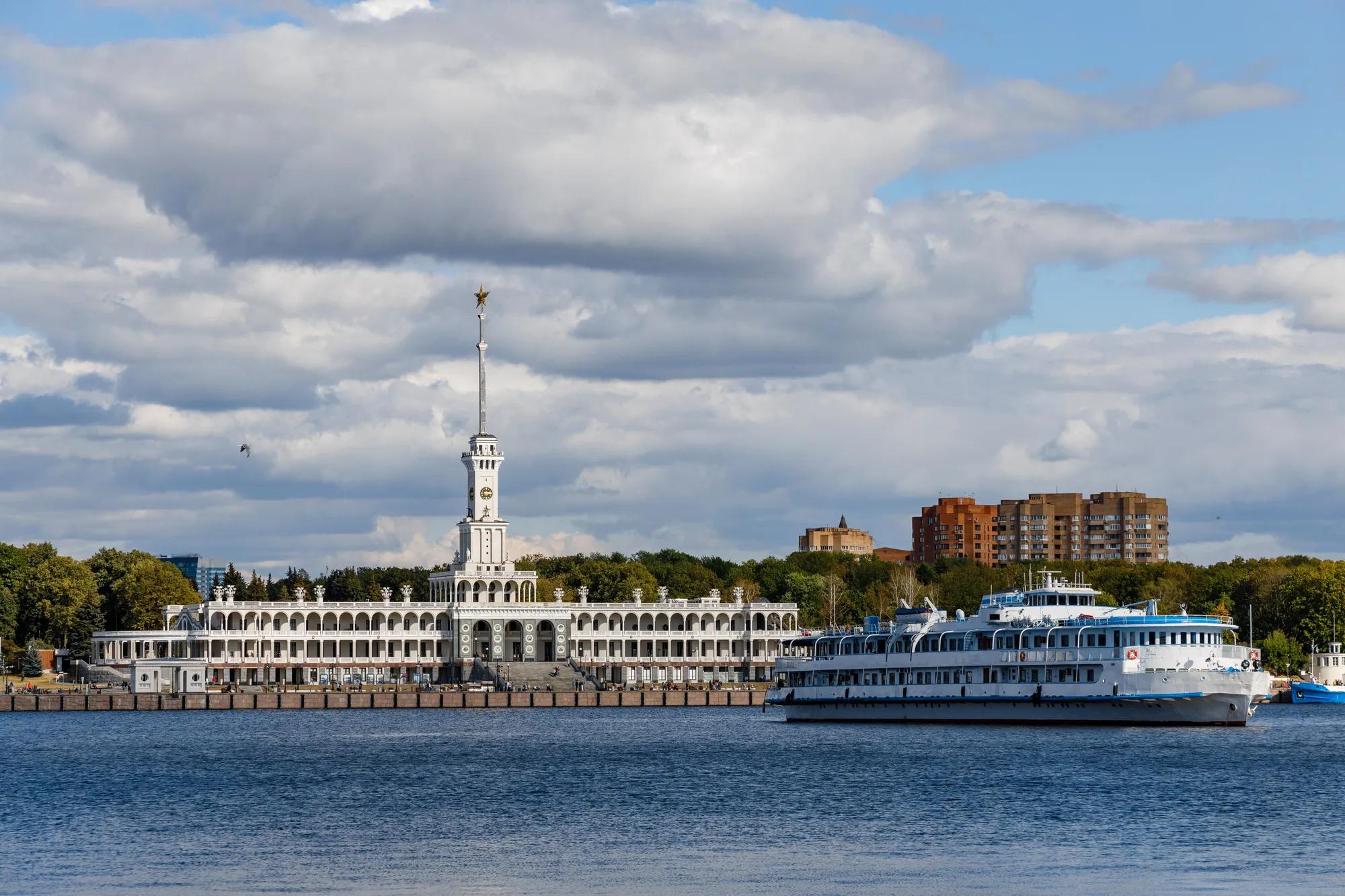 Andrey_Vasiliskov shutterstock_2239572207