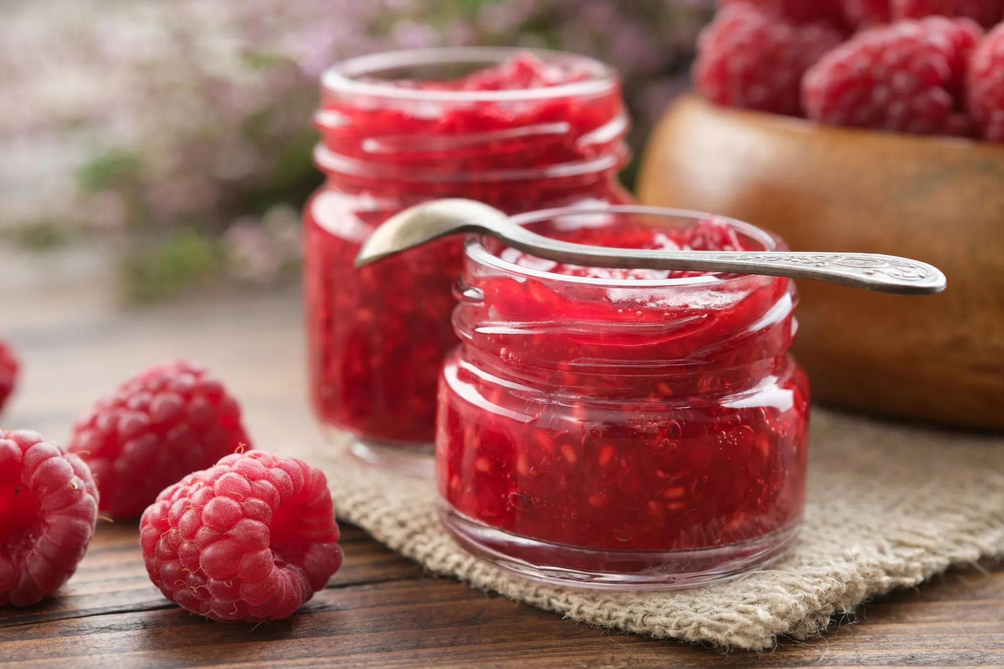 варенье shutterstock_2723517625